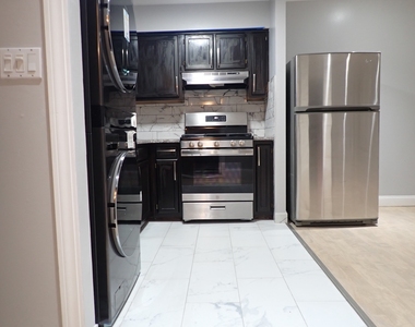 424 Carlton Avenue - Photo Thumbnail 10