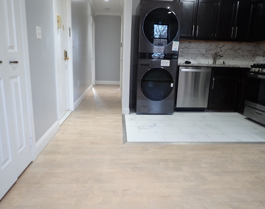 424 Carlton Avenue - Photo Thumbnail 3