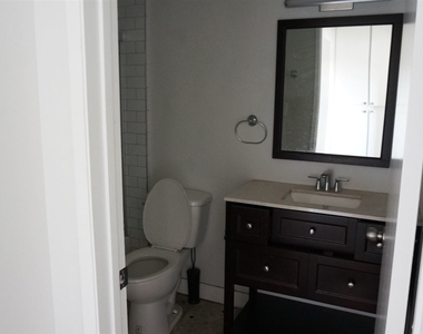 1420 N Mansfield Ave Apt 306 - Photo Thumbnail 4