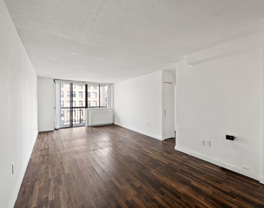 184 Lexington Avenue - Photo Thumbnail 0