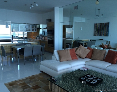 2020 N Bayshore Dr - Photo Thumbnail 11