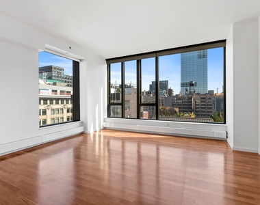 505 Greenwich St - Photo Thumbnail 2