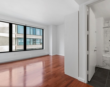 505 Greenwich St - Photo Thumbnail 5