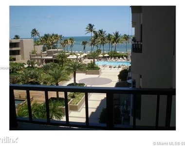 201 Crandon Blvd Key Biscayne - Photo Thumbnail 1