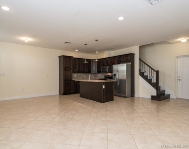 3330 Nw 125 Ln - Photo Thumbnail 6