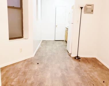 945 Amsterdam ave - Photo Thumbnail 3