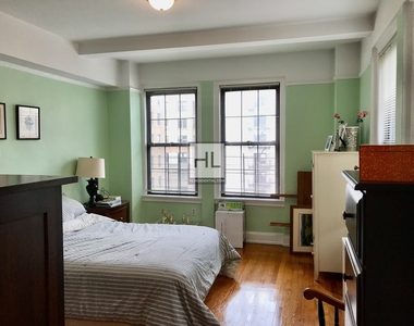 341 Amsterdam Avenue - Photo Thumbnail 8