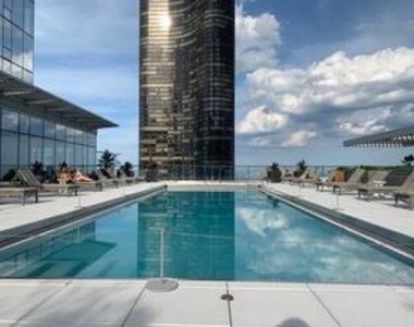 500 North Lake Shore Drive - Photo Thumbnail 19