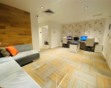 951 Brickell Ave - Photo Thumbnail 35