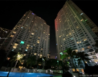 951 Brickell Ave - Photo Thumbnail 0