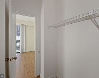 955 26th St Nw #209 - Photo Thumbnail 13