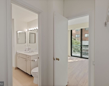 955 26th St Nw #209 - Photo Thumbnail 16