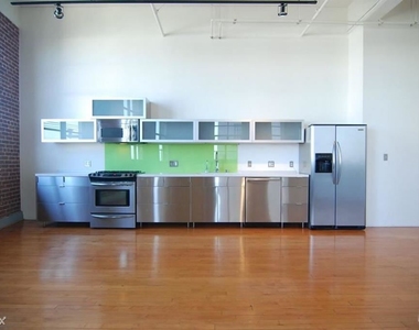 1850 Industrial St Apt 404 - Photo Thumbnail 5