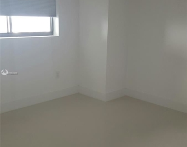 460 Ne 28th St Apt 3106 - Photo Thumbnail 3