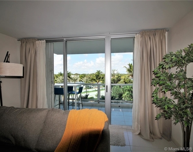 5151 Collins Ave - Photo Thumbnail 2