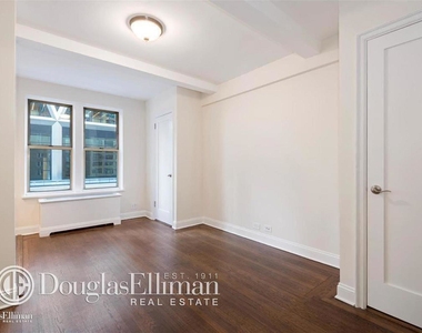 309 West 57th St - Photo Thumbnail 1