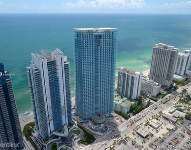 16901 Collins Ave Apt 1402 - Photo Thumbnail 23