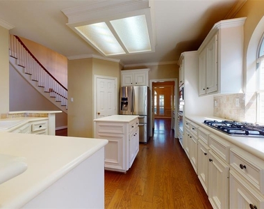 1243 Turnbury Oak Street - Photo Thumbnail 23