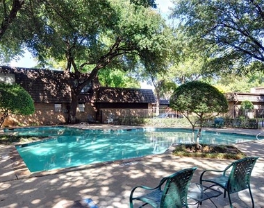 3028 Hulen Court - Photo Thumbnail 28