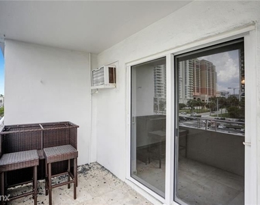 2900 Banyan St - Photo Thumbnail 29