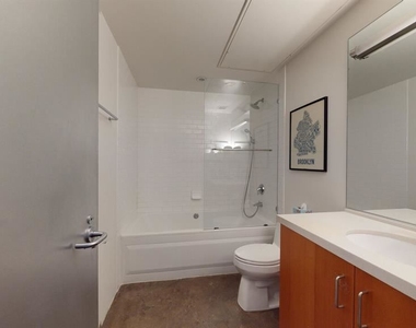 1855 Industrial St Apt 303 - Photo Thumbnail 12