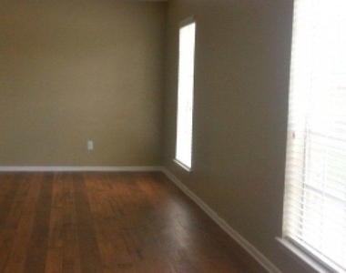 6826 S Hulen St - Photo Thumbnail 9