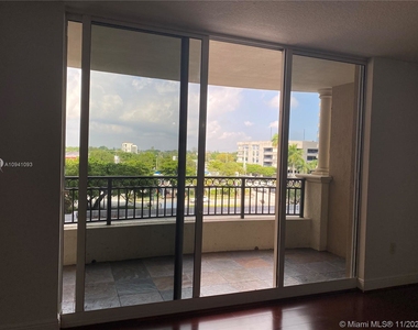 3232 Coral Way - Photo Thumbnail 31