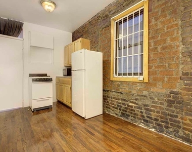 168 Rivington Street - Photo Thumbnail 2