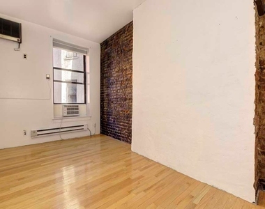 168 Rivington Street - Photo Thumbnail 5