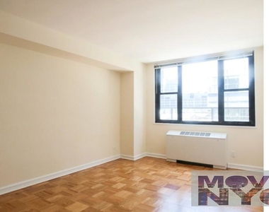 315 W 57th St. - Photo Thumbnail 3