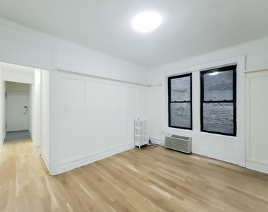 326 East 58th Street - Photo Thumbnail 0