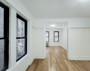 326 East 58th Street - Photo Thumbnail 1