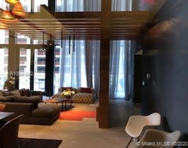 1010 Brickell Ave - Photo Thumbnail 3