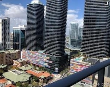 1010 Brickell Ave - Photo Thumbnail 1