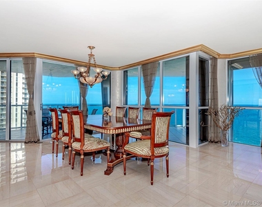 16485 Collins Ave - Photo Thumbnail 3