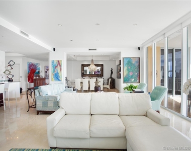 848 Brickell Key Dr - Photo Thumbnail 10