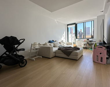 75 West End Avenue - Photo Thumbnail 4