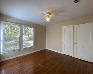 4812 Roanoke Street - Photo Thumbnail 13