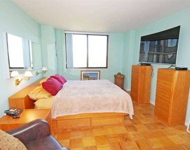 27110 Grand Central Parkway - Photo Thumbnail 13