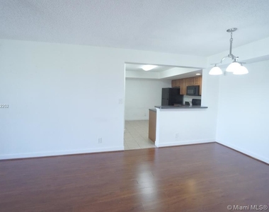 10115 W Sunrise Blvd - Photo Thumbnail 17