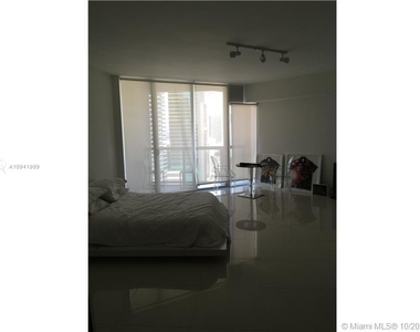 475 Brickell Ave - Photo Thumbnail 1