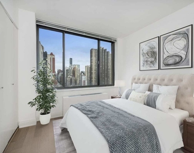 222 East 34th Street - Photo Thumbnail 4