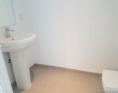 1080 Brickell Ave Unit 907 - Photo Thumbnail 10