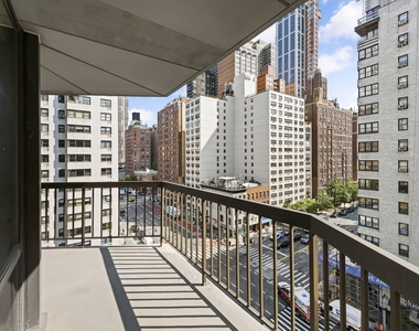 360 East 57th Street - Photo Thumbnail 6