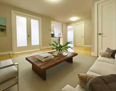 301 East 47th Street - Photo Thumbnail 3