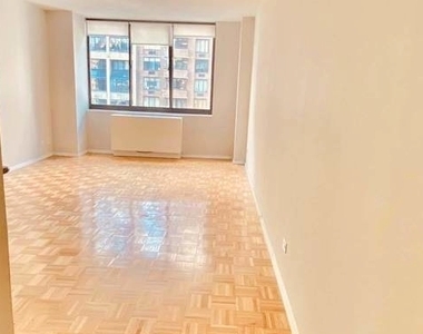 Massive Flex 2 Bedroom Available on the Kips Bay - Photo Thumbnail 1