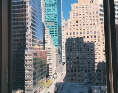 66 West 38th Street - Photo Thumbnail 3