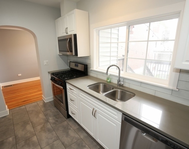 3726 North Ashland Avenue - Photo Thumbnail 16