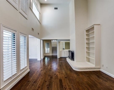 3700 Hulen Park Drive - Photo Thumbnail 5