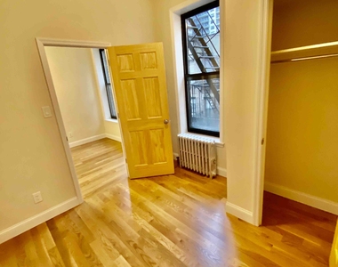 321 East 85th Street - Photo Thumbnail 1